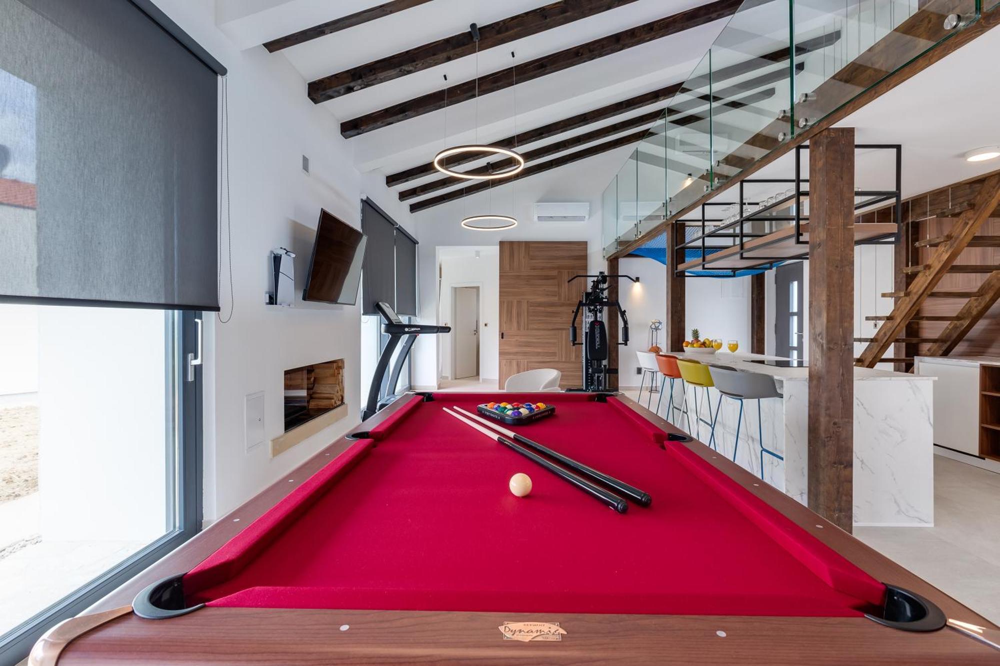 Villa T, Spacious With Heated Pool, Hot Tub & Sauna Rastevic 外观 照片