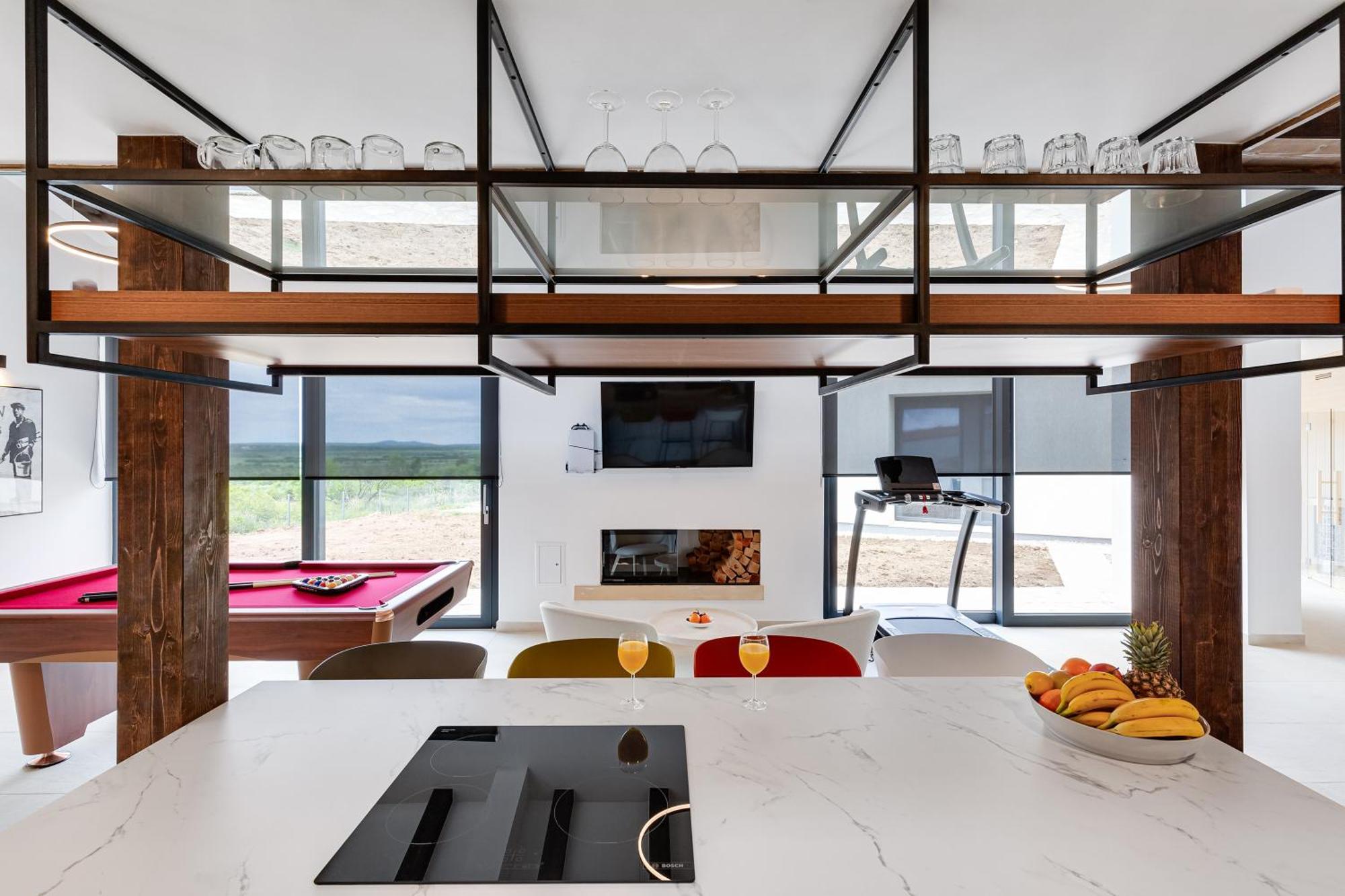 Villa T, Spacious With Heated Pool, Hot Tub & Sauna Rastevic 外观 照片