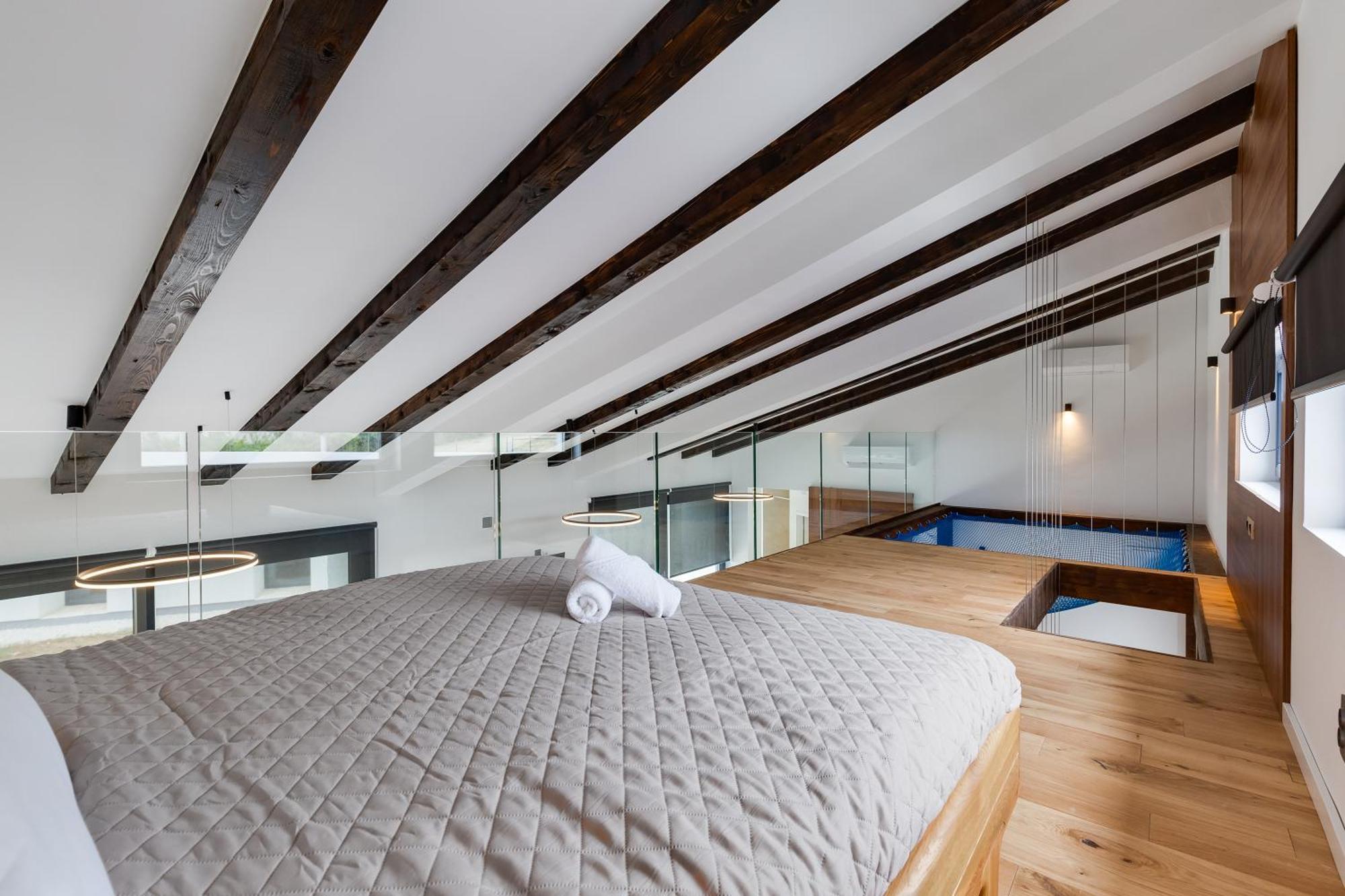 Villa T, Spacious With Heated Pool, Hot Tub & Sauna Rastevic 外观 照片