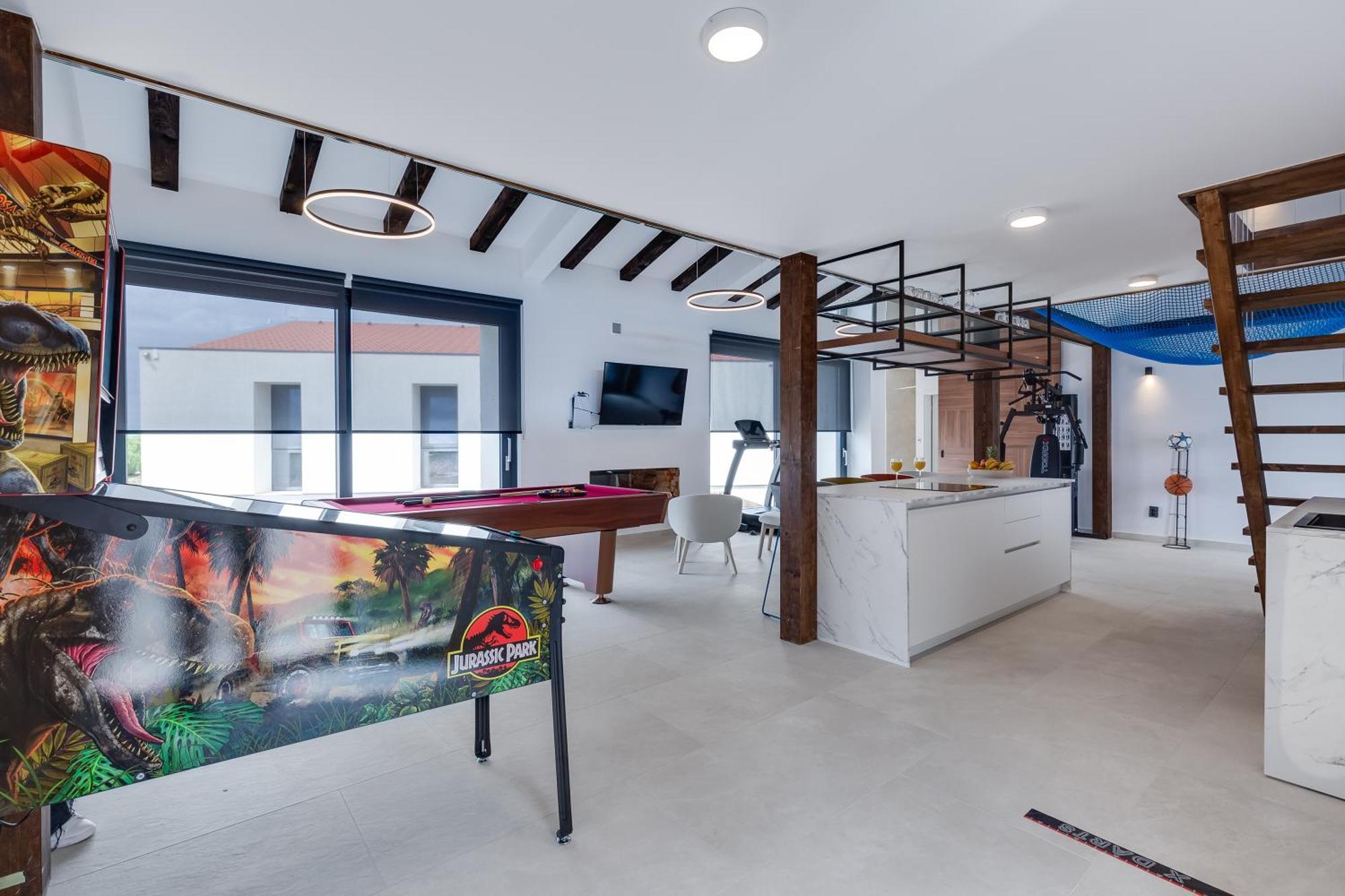 Villa T, Spacious With Heated Pool, Hot Tub & Sauna Rastevic 外观 照片
